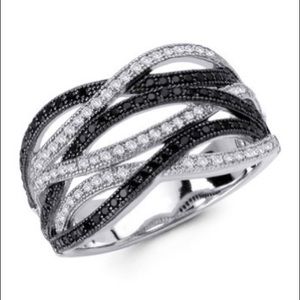 Lafonn size 7 black and silver ring